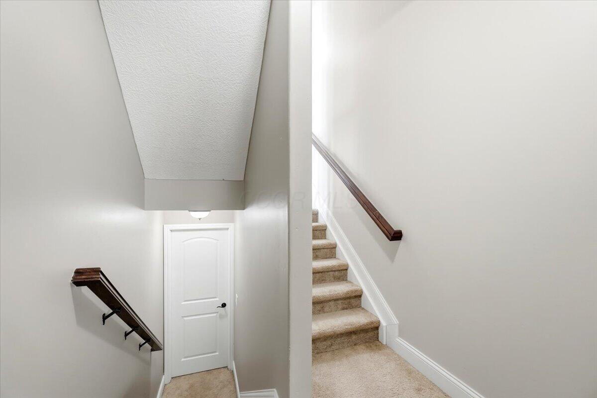 6061 Baumeister Drive