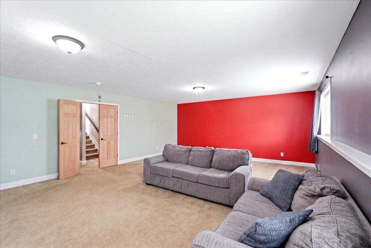 6061 Baumeister Drive