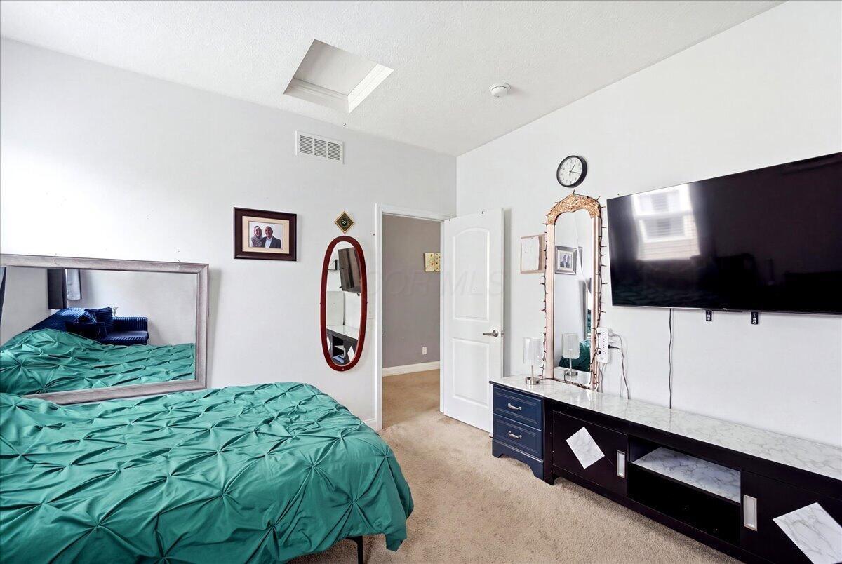 6061 Baumeister Drive