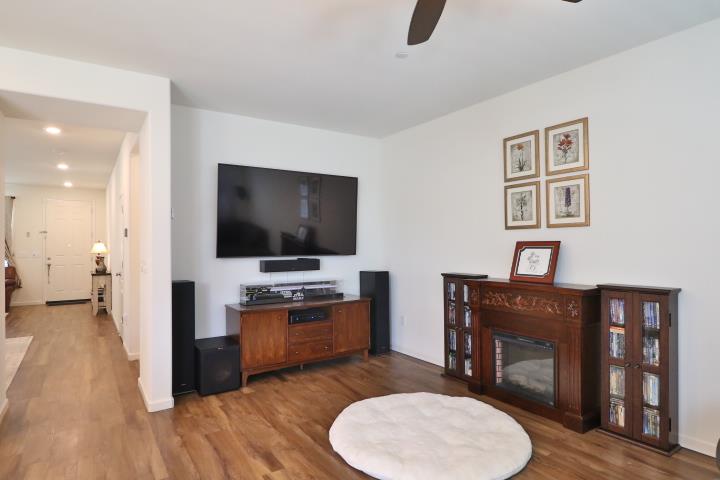 545 San Joaquin Court