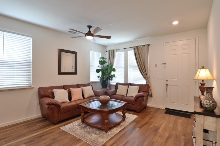 545 San Joaquin Court