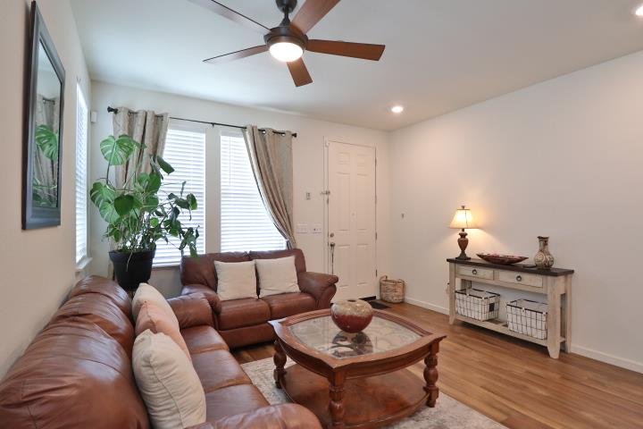 545 San Joaquin Court