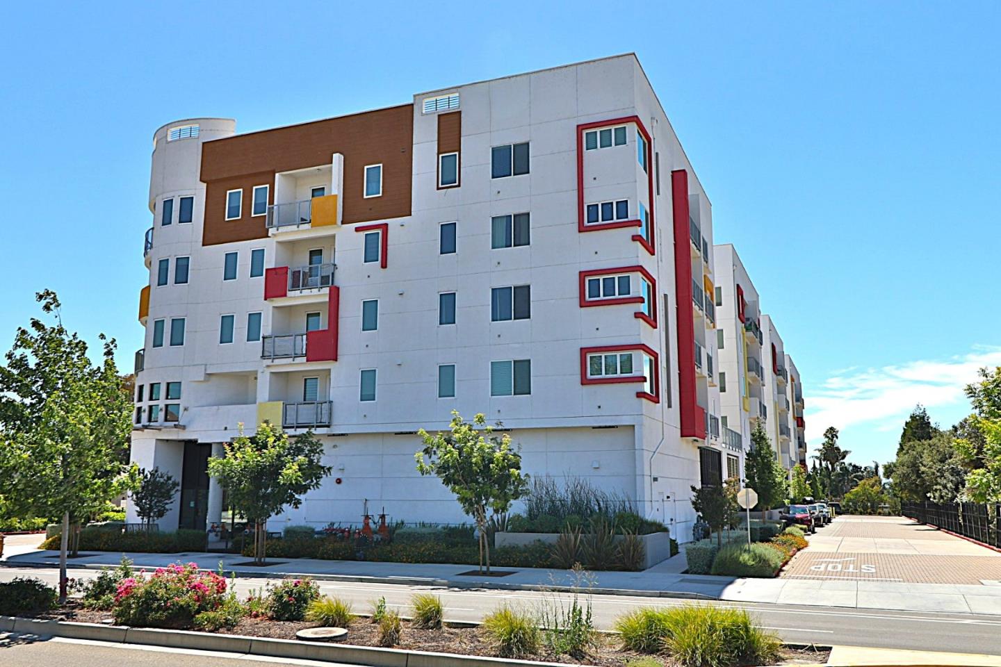 42111 Osgood Road 206