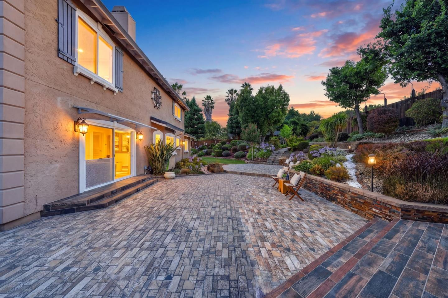 2360 Churchill DR