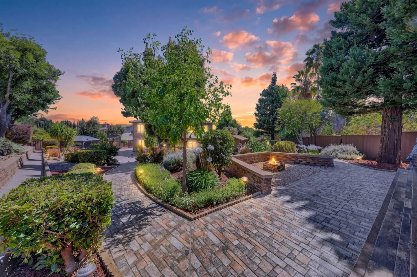 2360 Churchill DR