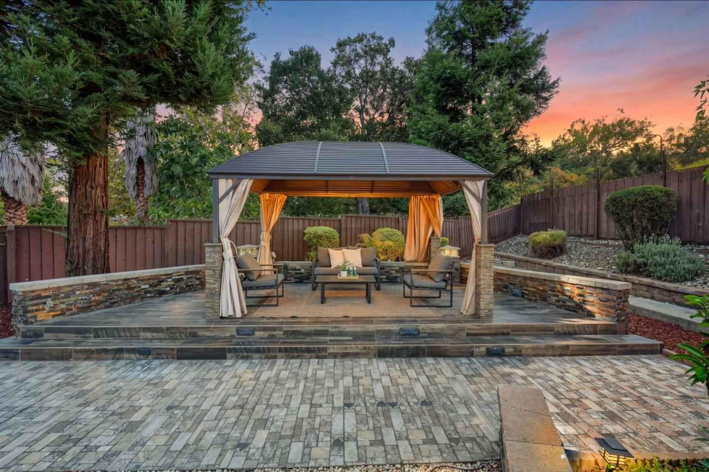 2360 Churchill DR