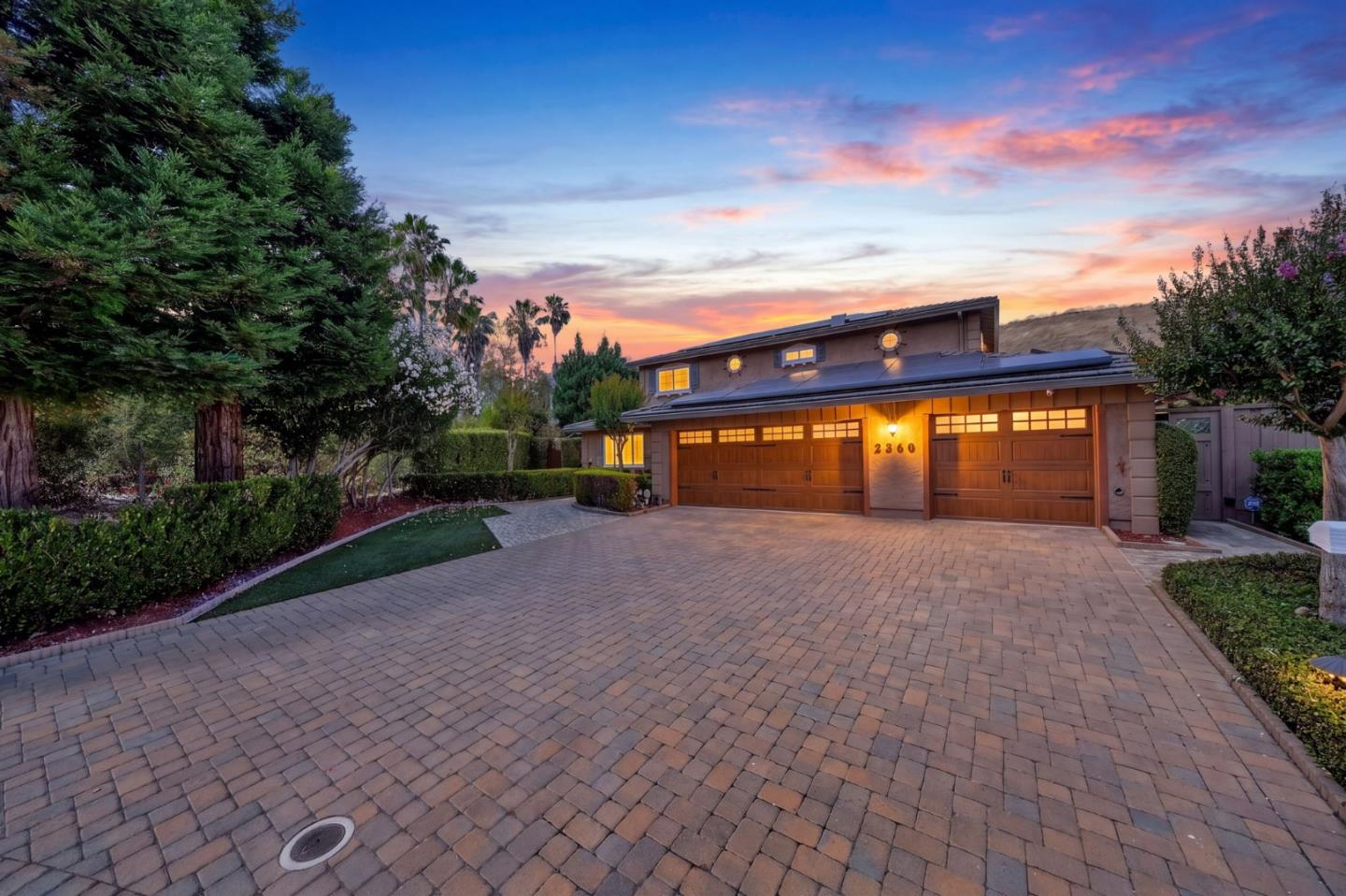2360 Churchill DR