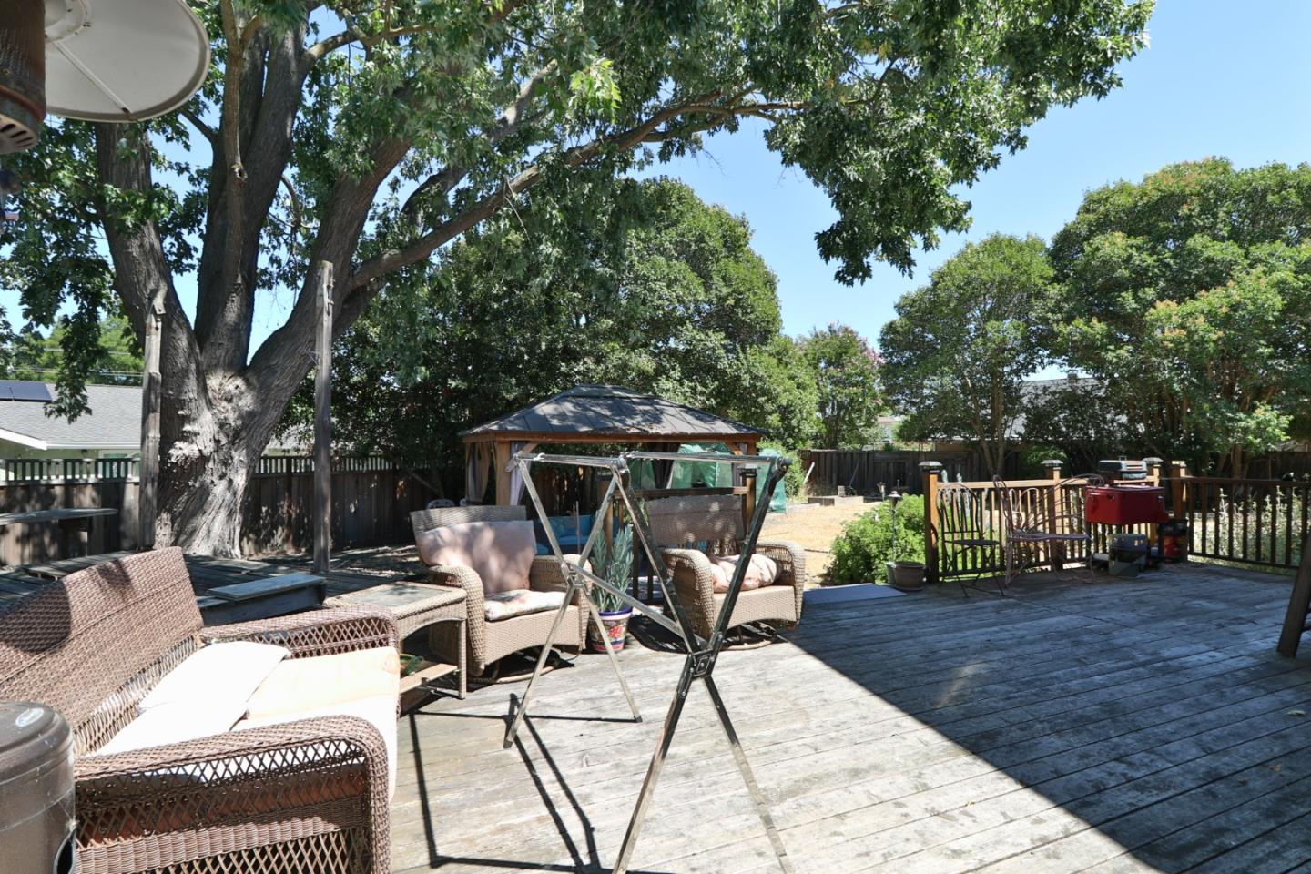 7381 Hillsboro AVE