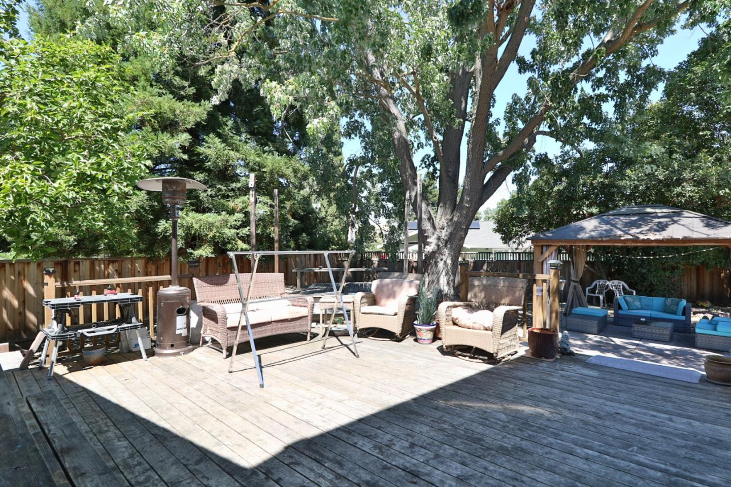 7381 Hillsboro AVE