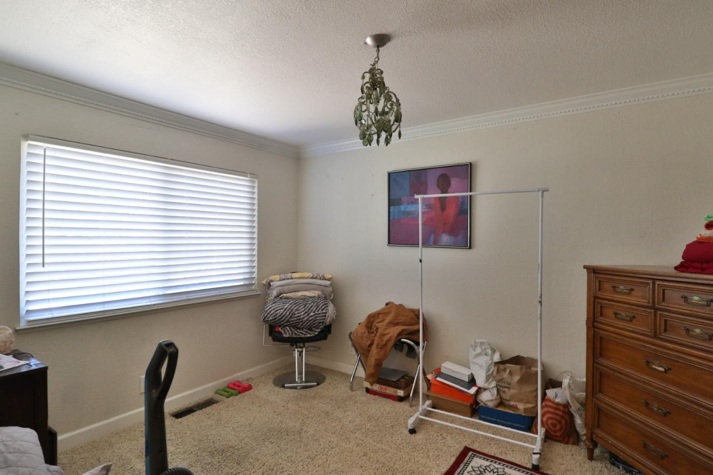 7381 Hillsboro AVE