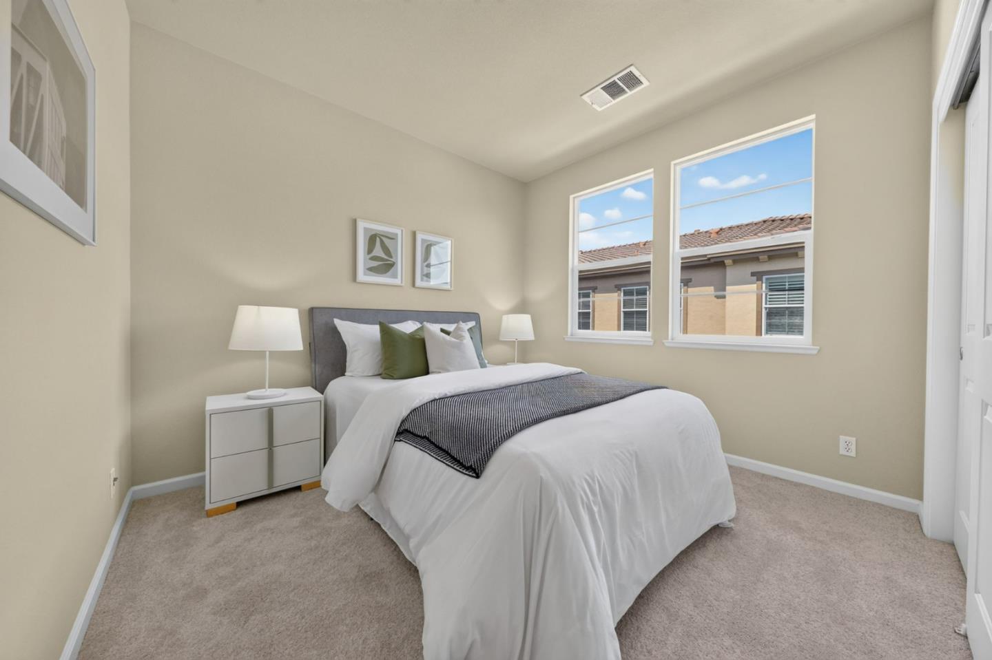 2193 Santoro LN