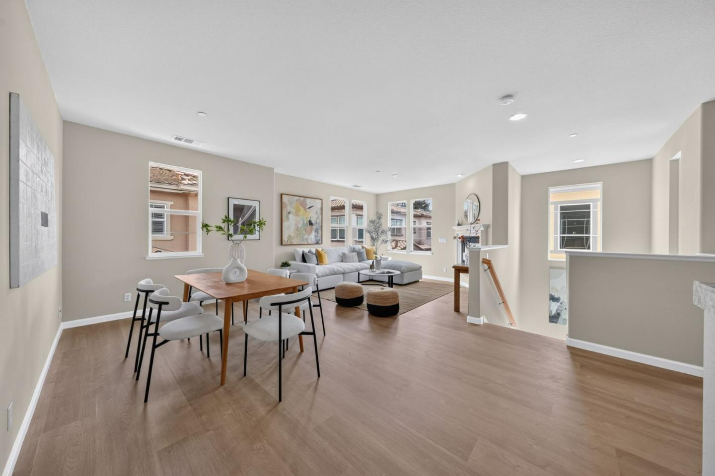 2193 Santoro LN