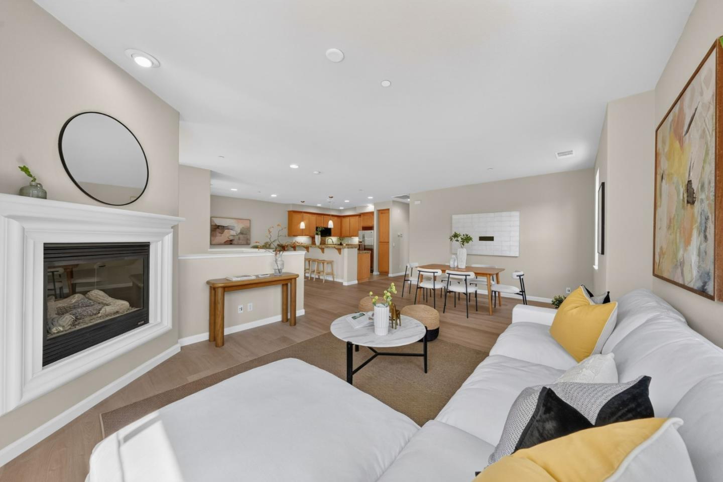 2193 Santoro LN
