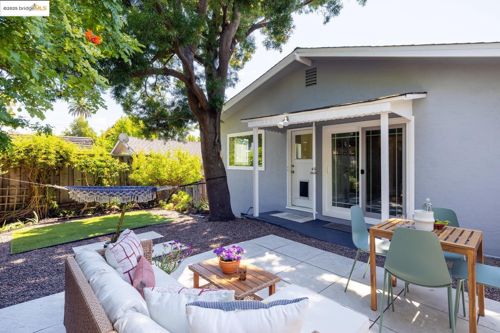 2726 Madeline Street