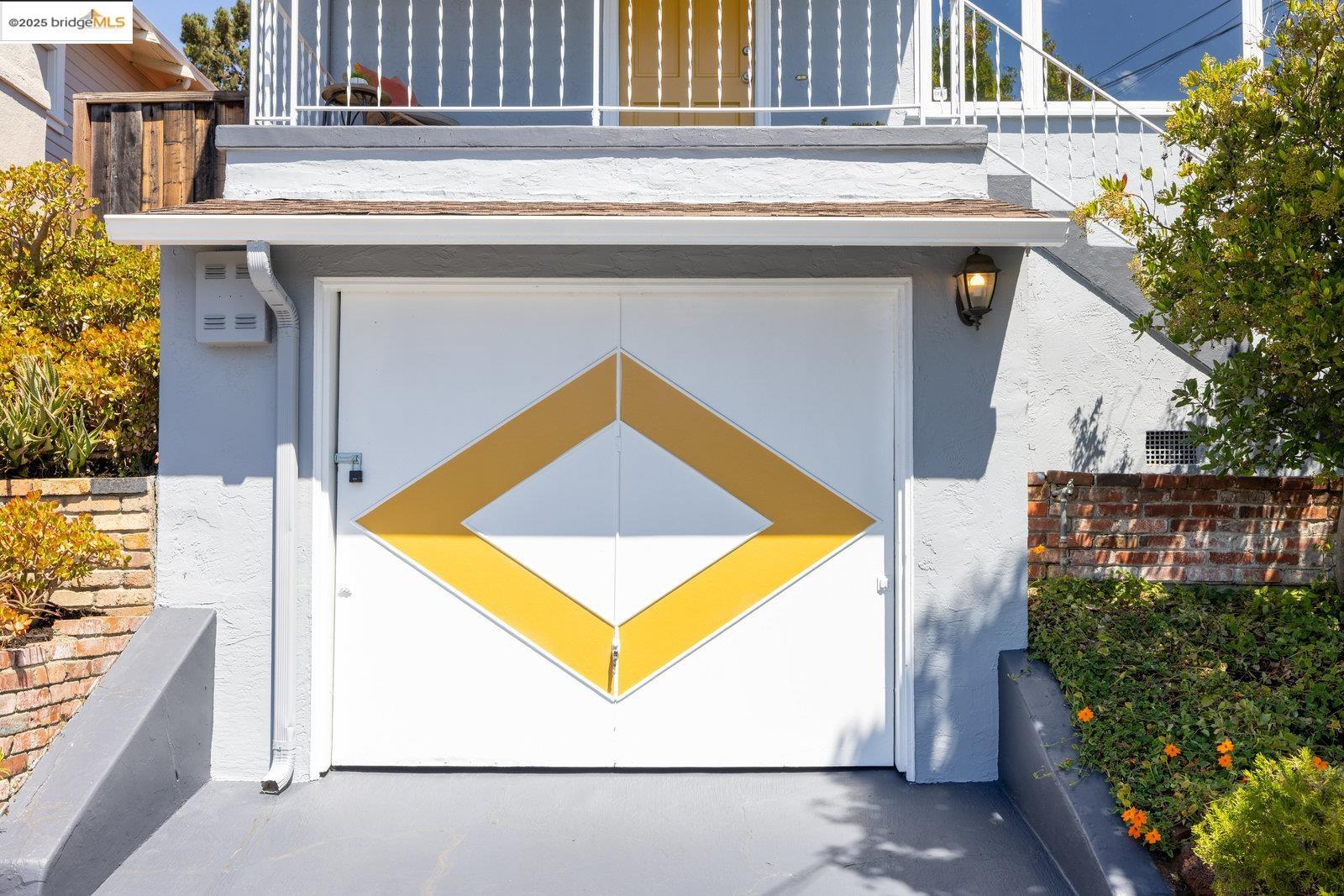 2726 Madeline Street