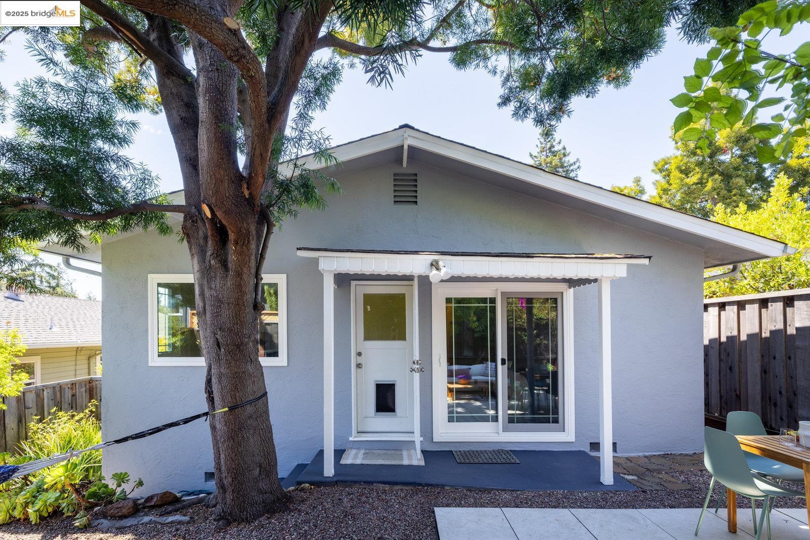 2726 Madeline Street