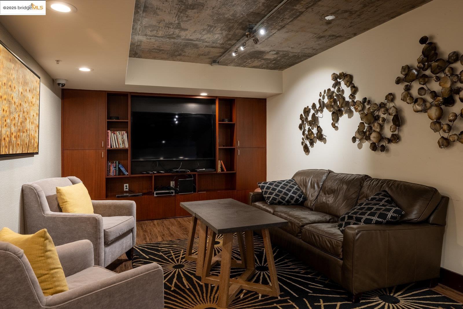 311 Oak Street # 829