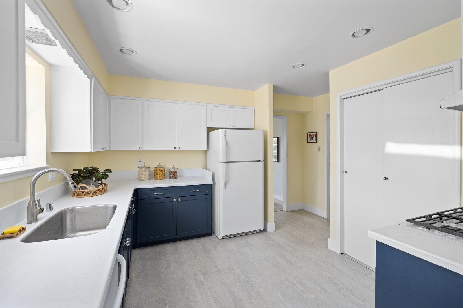 2726 Madeline Street