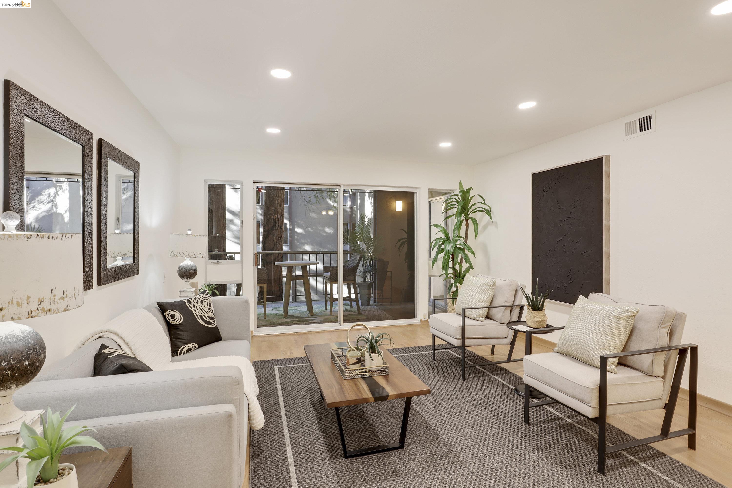 323 Monte Vista Ave # 107