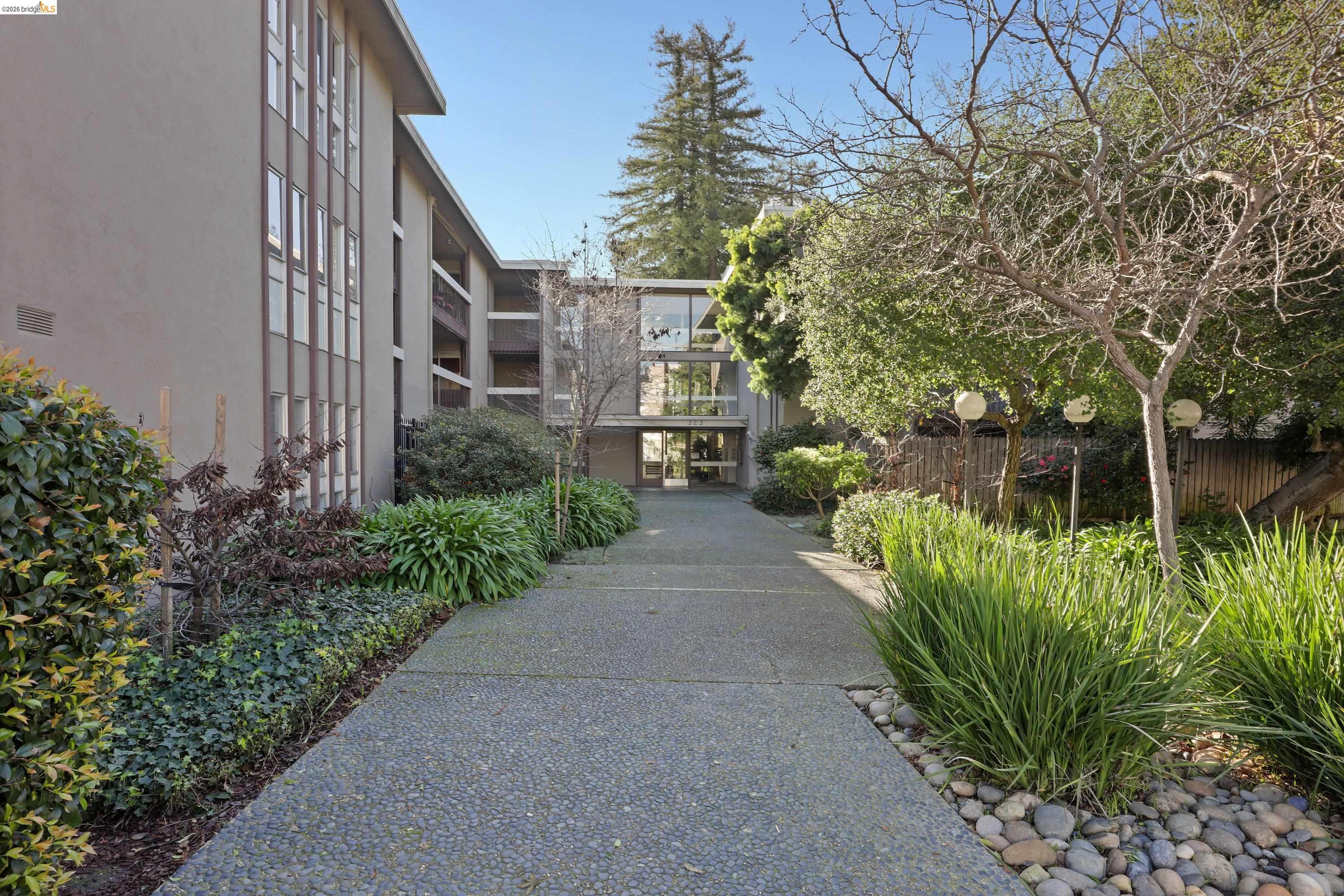 323 Monte Vista Ave # 107