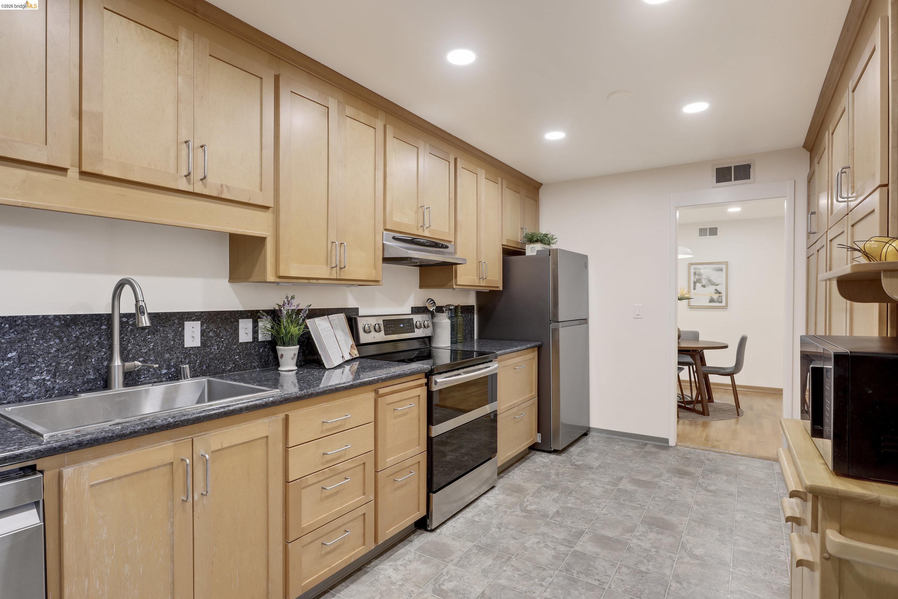 323 Monte Vista Ave # 107