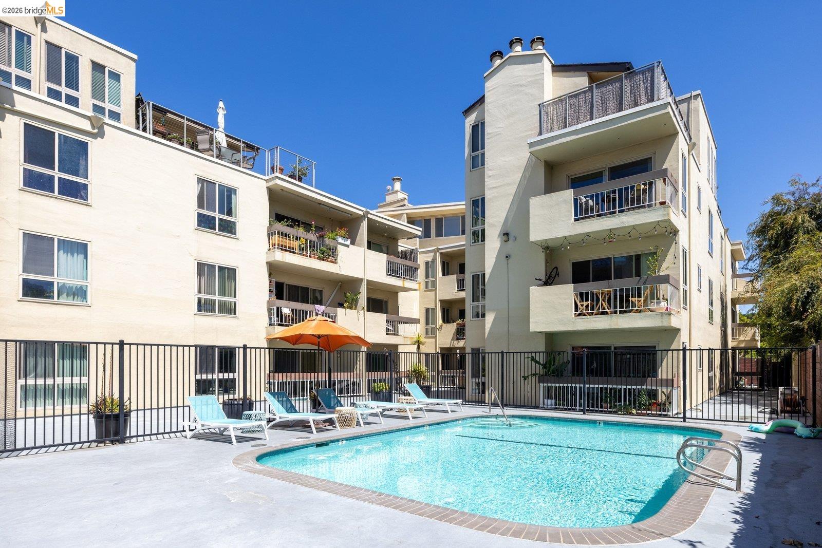 77 Fairmount Avenue # 302