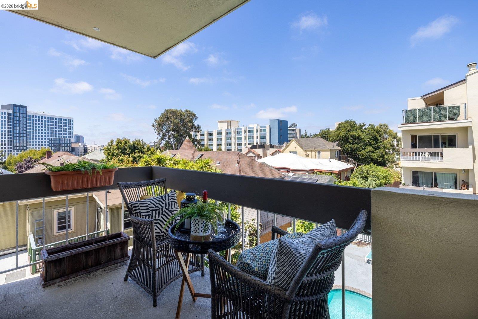 77 Fairmount Avenue # 302