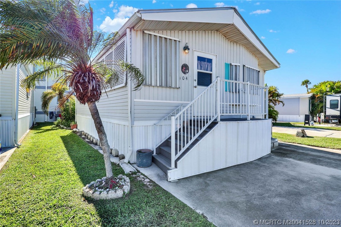 10725 S Ocean Drive 404