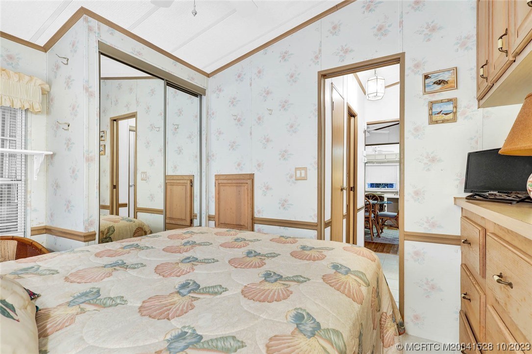 10725 S Ocean Drive 404