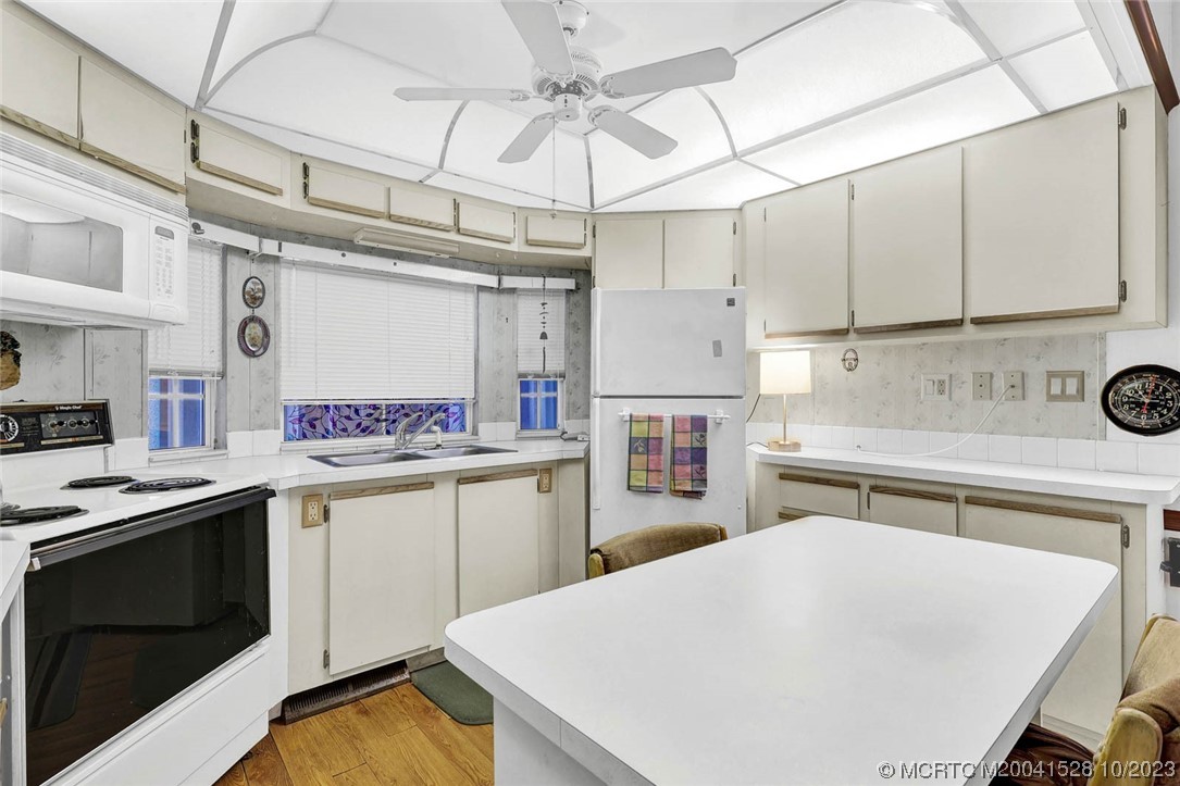 10725 S Ocean Drive 404