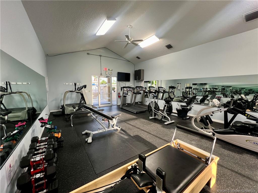 10701 S Ocean Drive 809