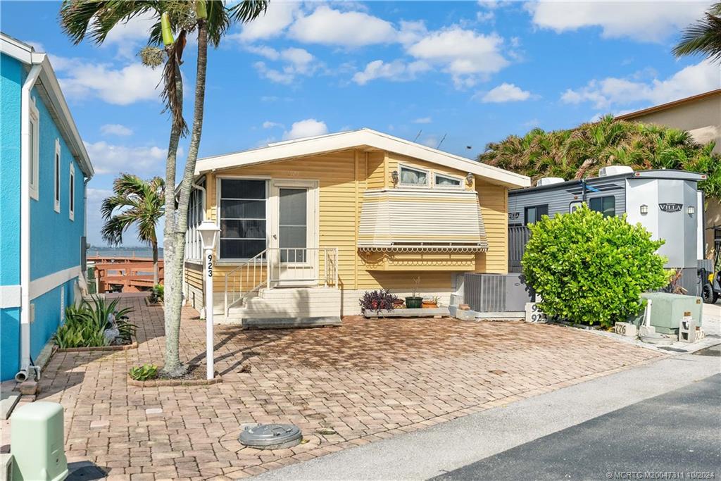 10701 S Ocean Drive 923