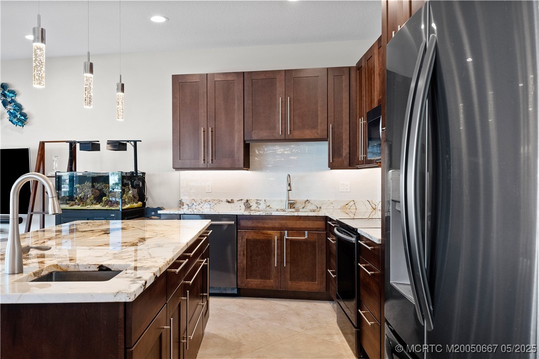 10701 S Ocean Drive 677