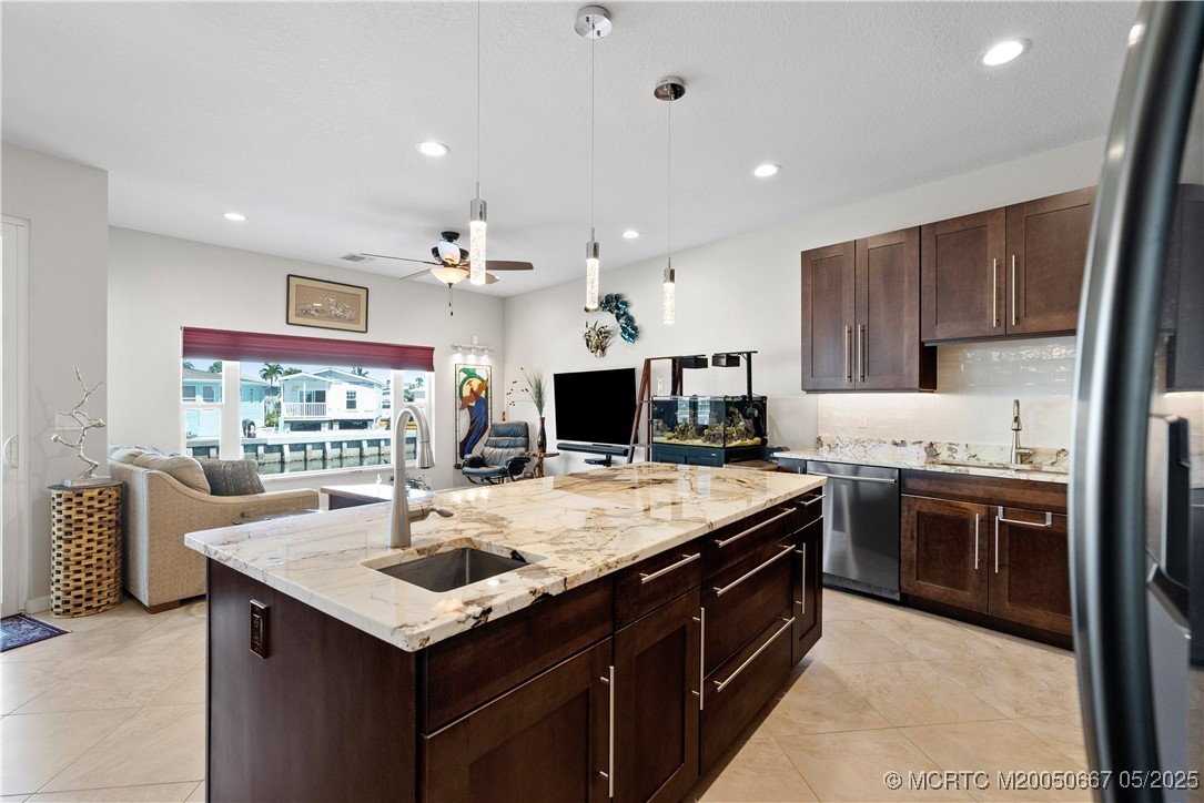 10701 S Ocean Drive 677