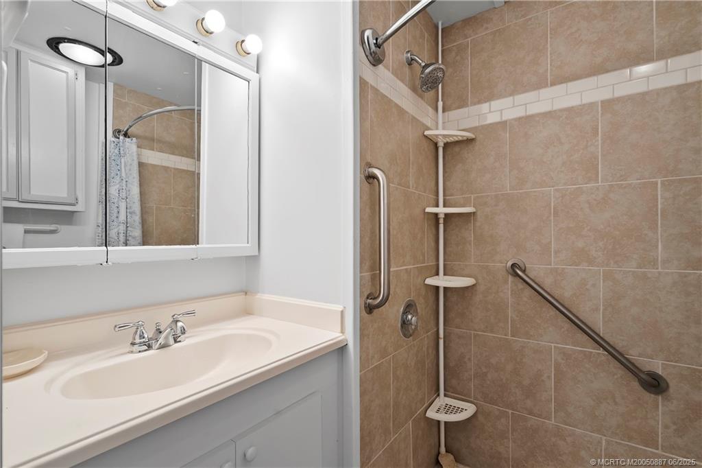 10701 S Ocean Drive 733