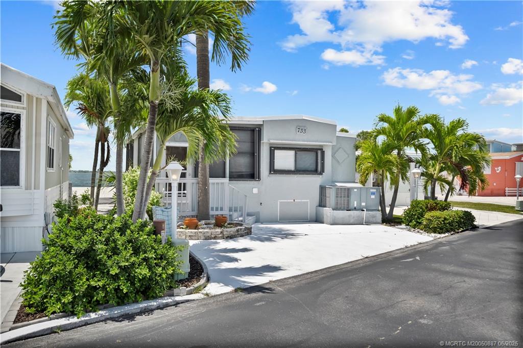 10701 S Ocean Drive 733