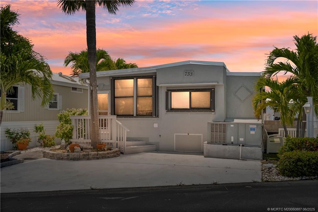 10701 S Ocean Drive 733