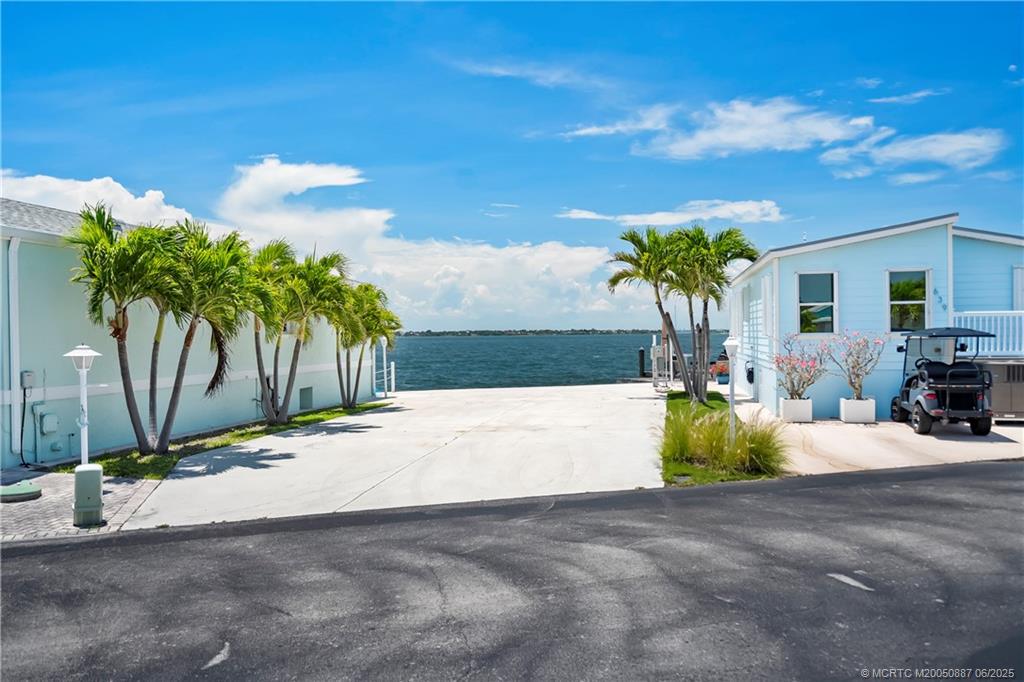 10701 S Ocean Drive 733