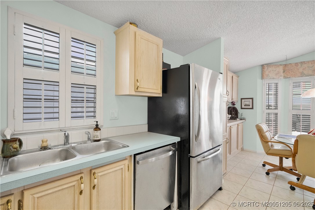 10701 S Ocean Drive 820