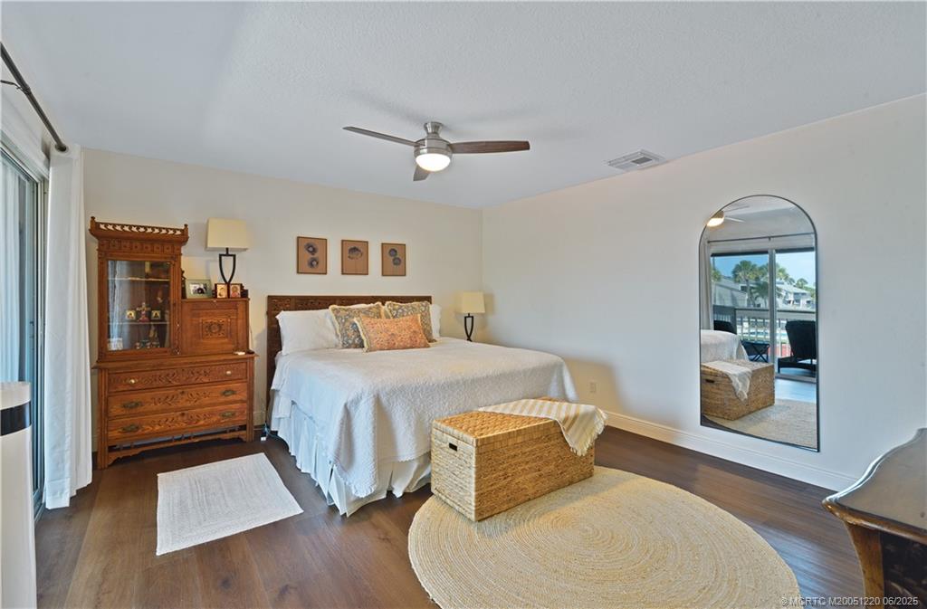 4949 N Highway A1a 113