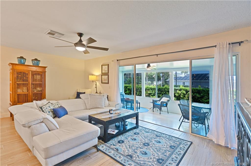 4949 N Highway A1a 113
