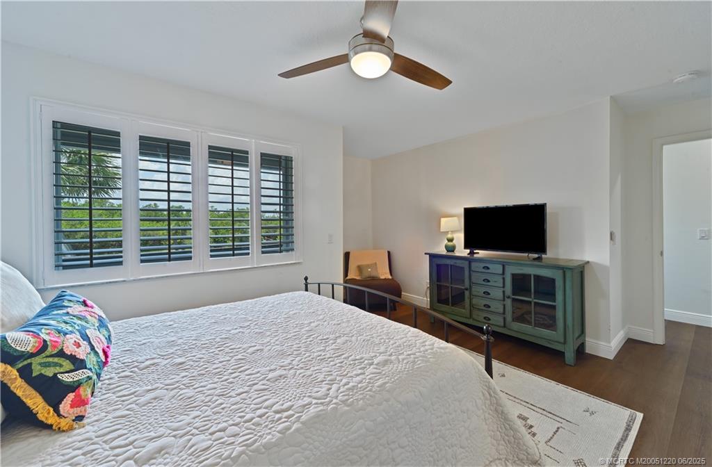 4949 N Highway A1a 113