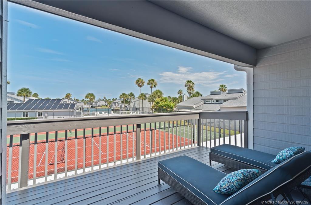 4949 N Highway A1a 113
