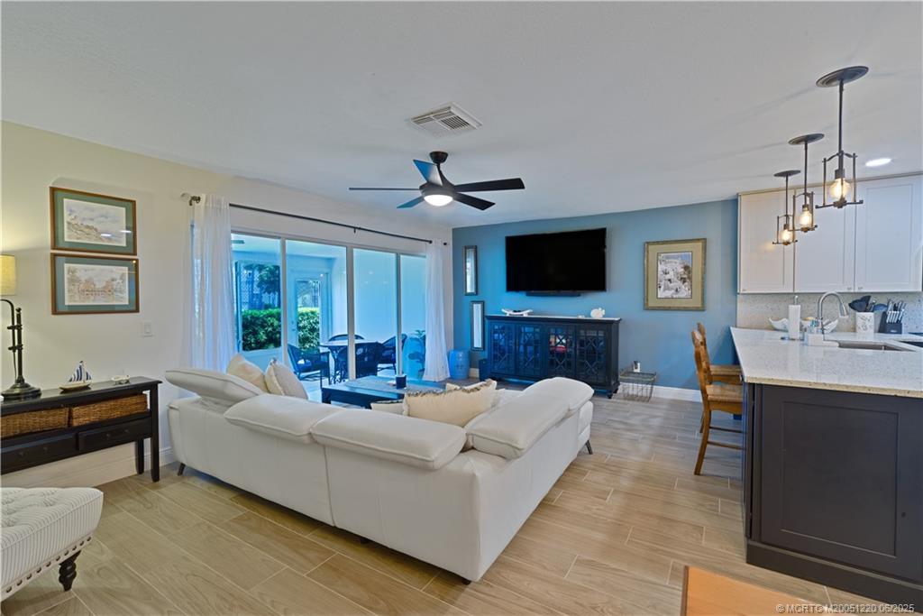 4949 N Highway A1a 113