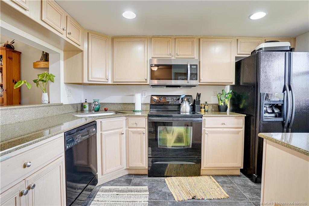 10310 S Ocean Drive 108