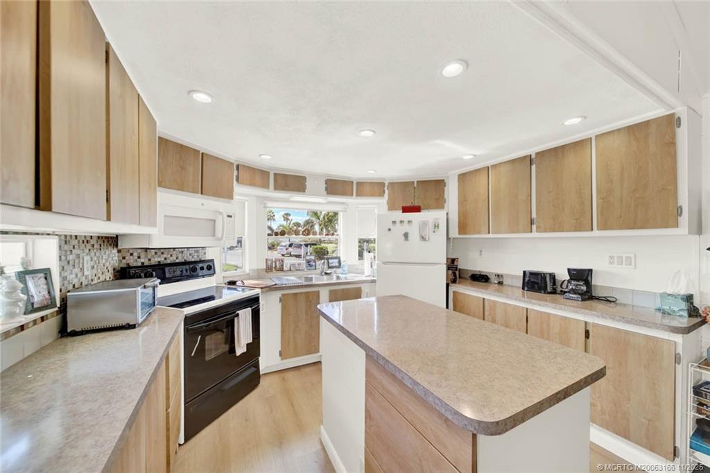 10725 S Ocean Drive 465
