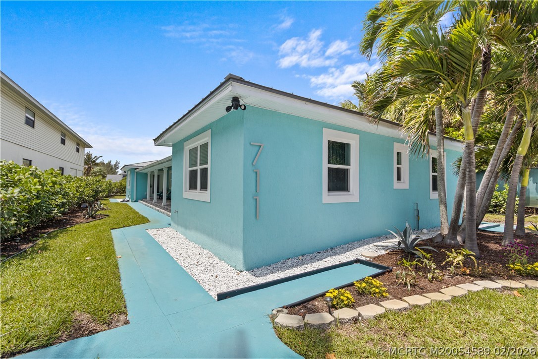 711 S Ocean Drive