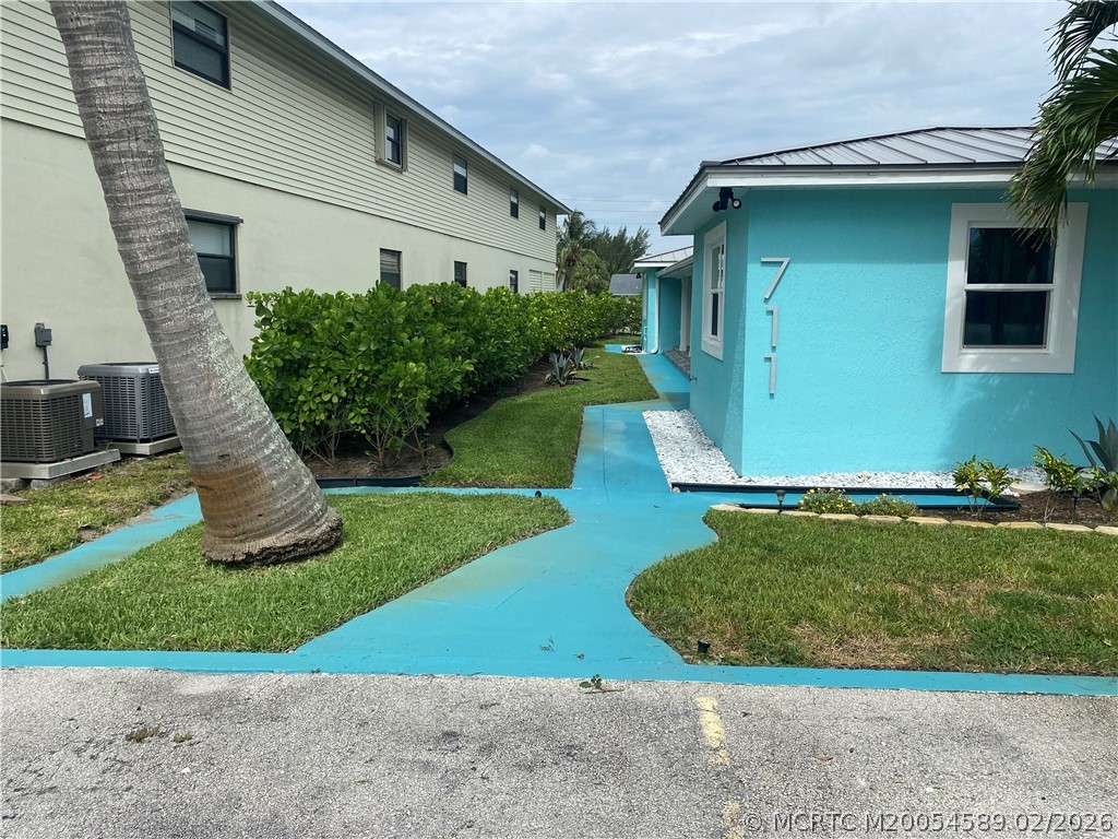 711 S Ocean Drive