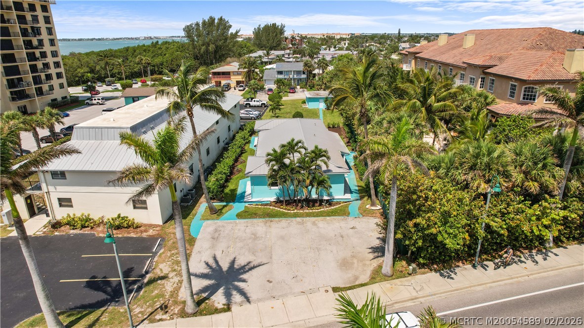 711 S Ocean Drive