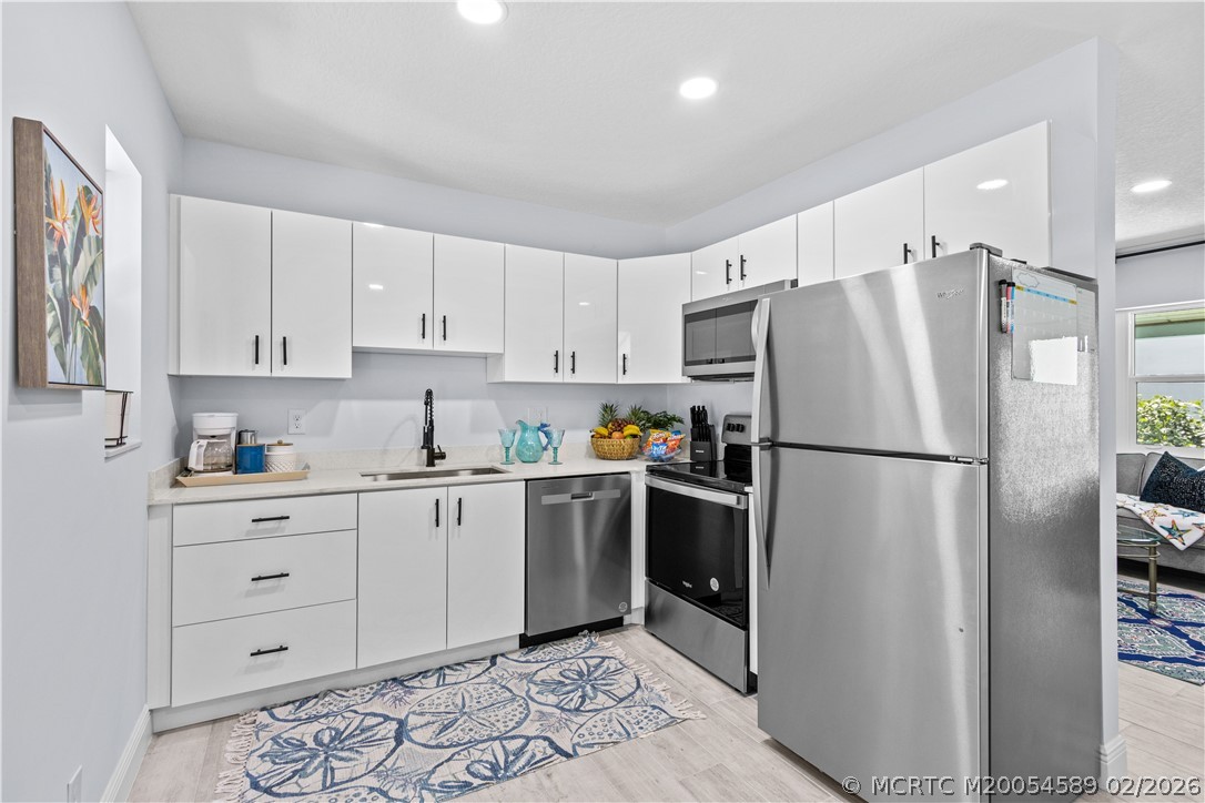 711 S Ocean Drive